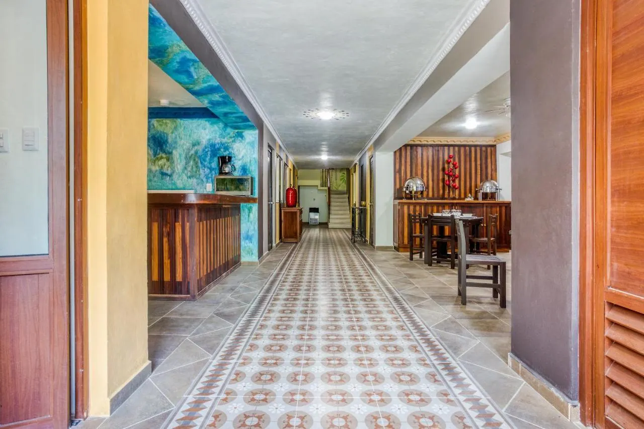 Arco Maya Cancún Hotel